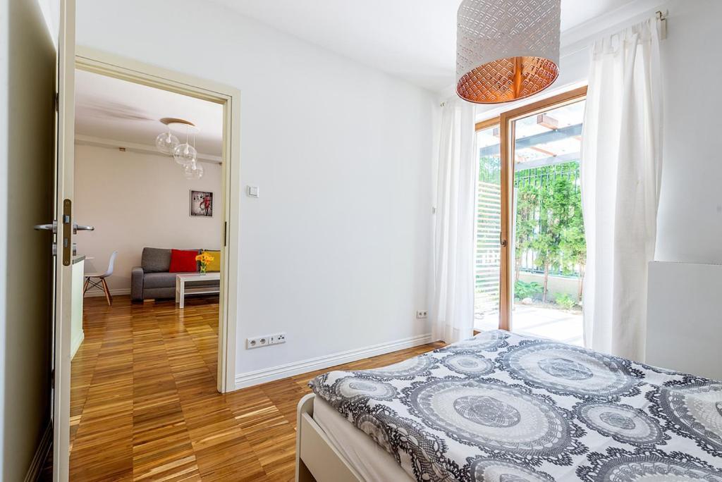 Apartment Powisle With Garage วอร์ซอ ภายนอก รูปภาพ