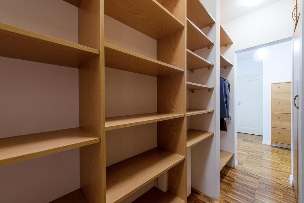 Apartment Powisle With Garage วอร์ซอ ภายนอก รูปภาพ